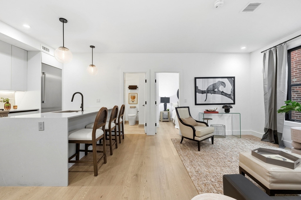 472 W Broadway 202