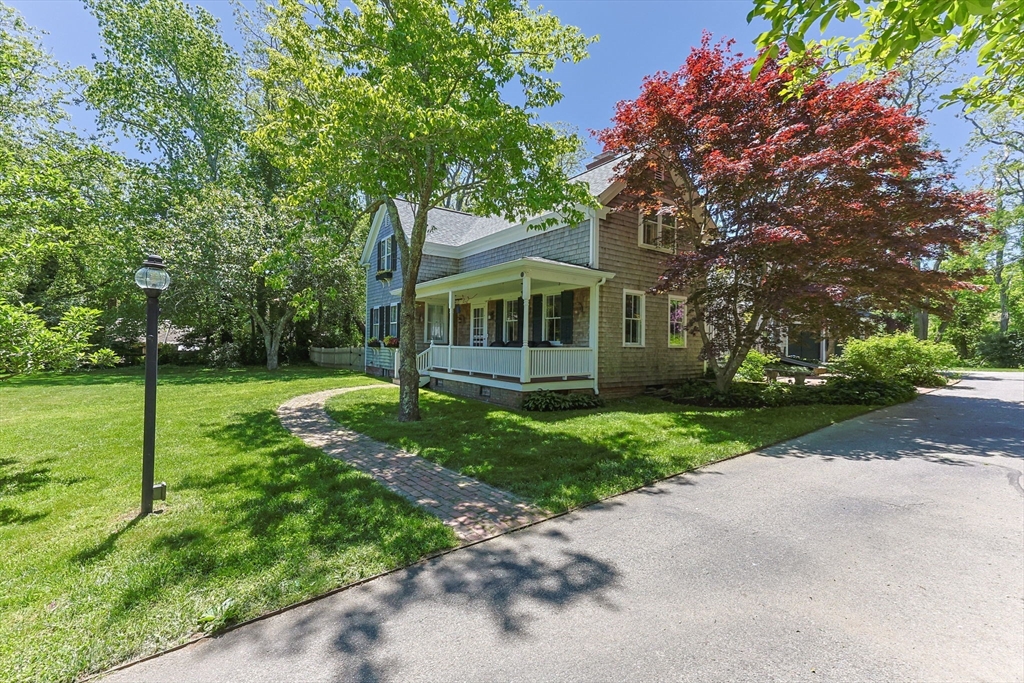 18 Old County Rd