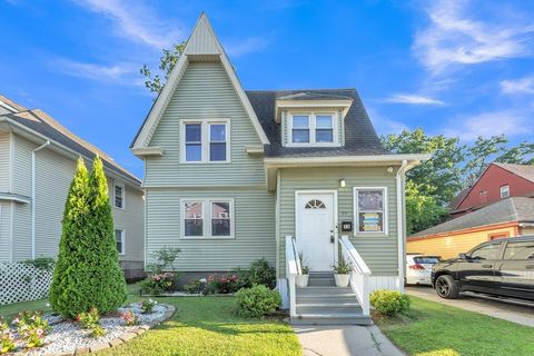 32 Clifford St Springfield MA 01109