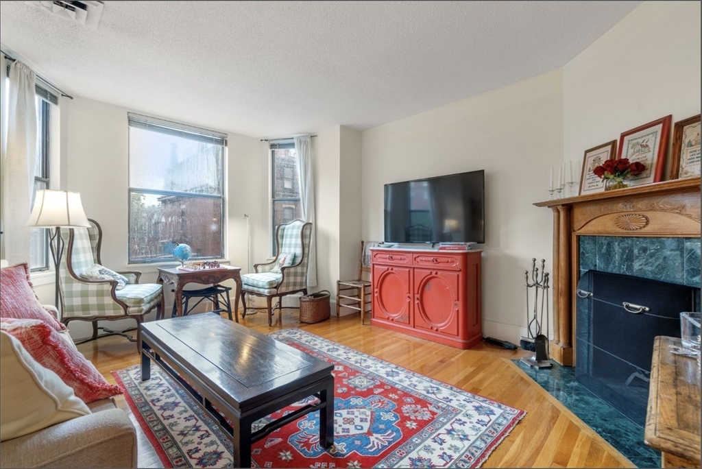199 Marlborough St. 303