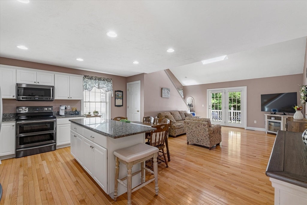 10 Angell Brook Dr 10