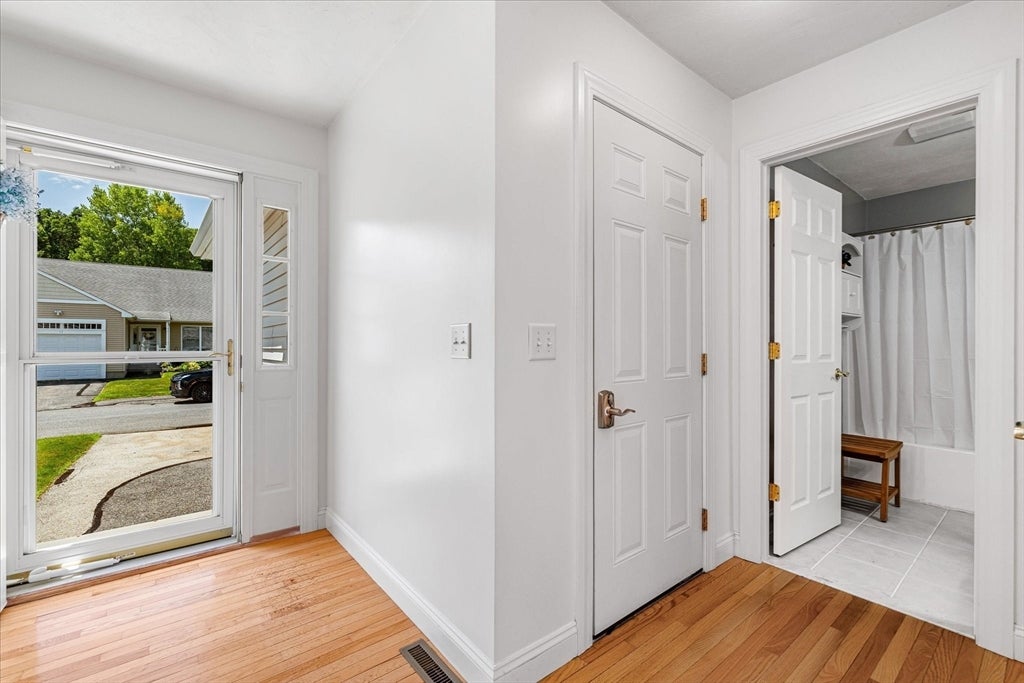 10 Angell Brook Dr 10