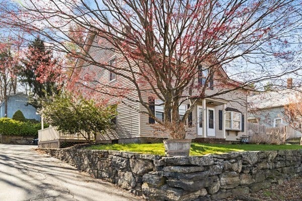 Photo of 99 Riverlin St, Millbury, MA