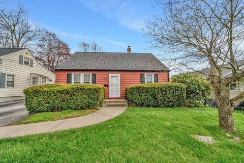 Photo of 100 Assumption Avenue, Worcester, MA 01606 (MLS # 73513166)