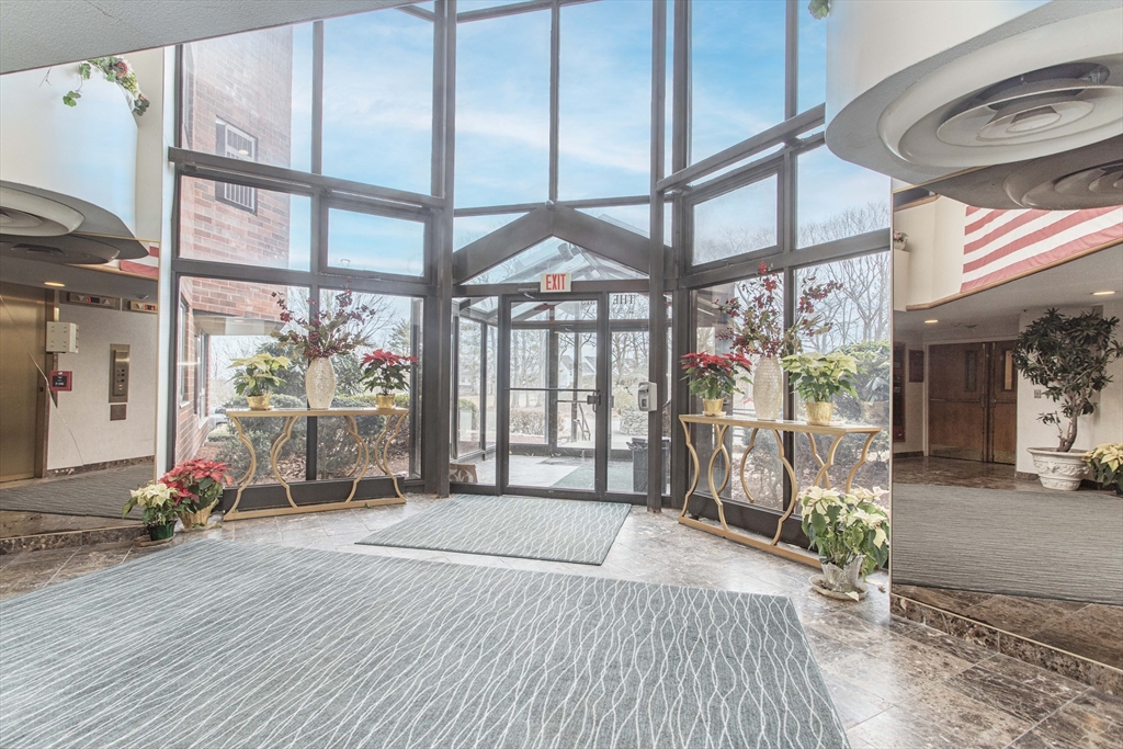 200 Burkhall Street 807