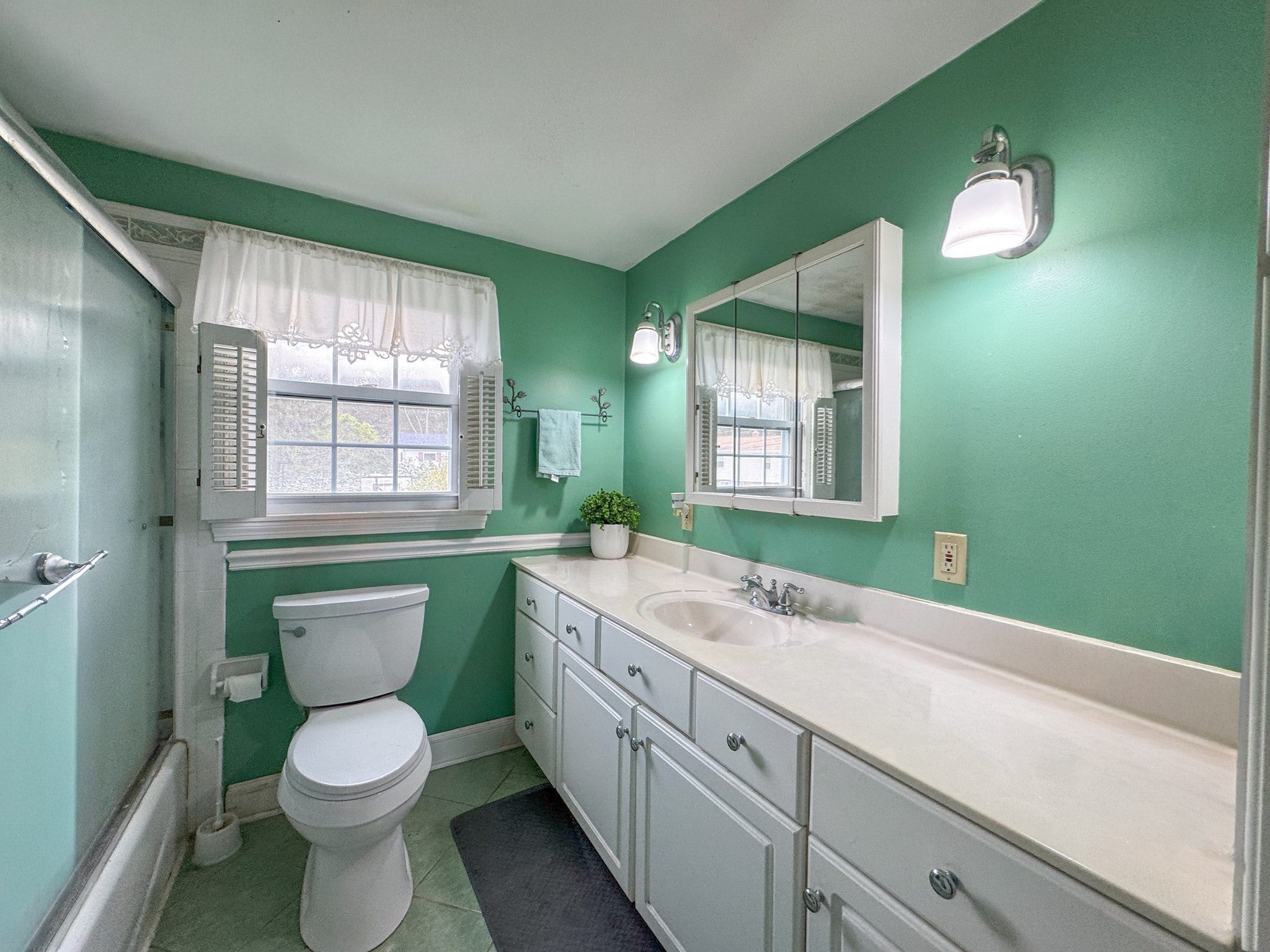 601 Wood St, Somerset, MA Photo #16