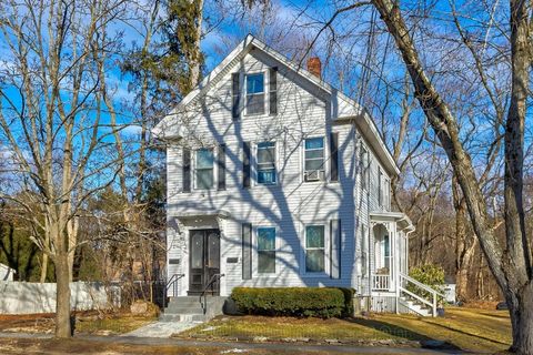 61 Church St Merrimac MA 01860