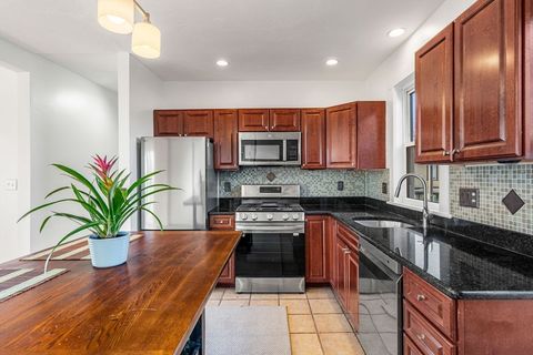 372 Adams St 2 Boston MA 02122