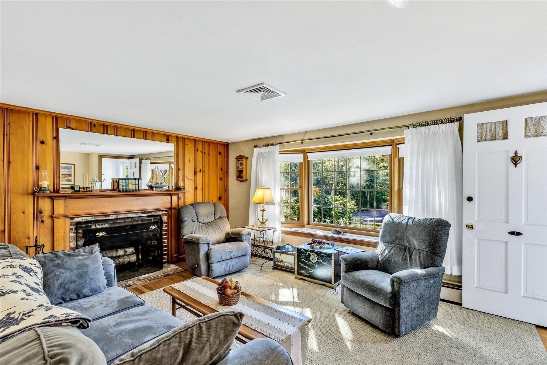 686 Queen Anne Rd, Harwich, MA Photo #2