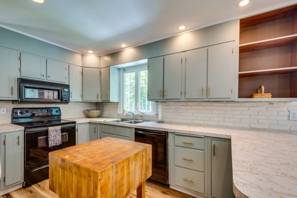 41 Oakmont Ave, Westminster, MA Photo #7