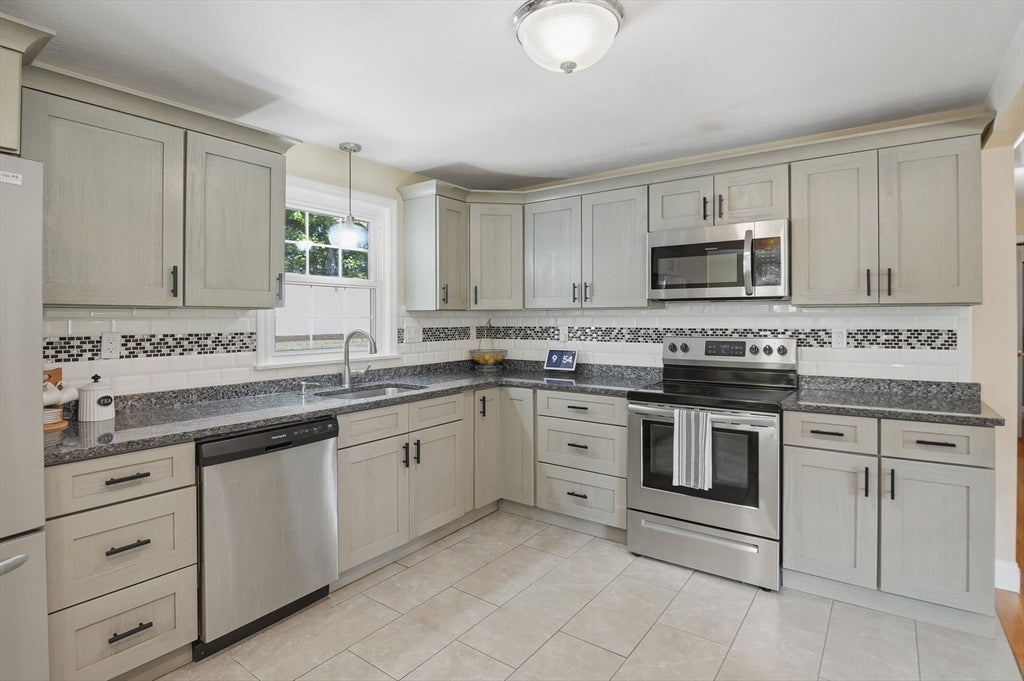 841 Grove Street Terrace, Worcester, MA, 841 Grove Street Terrace, Worcester, MA Photo #11