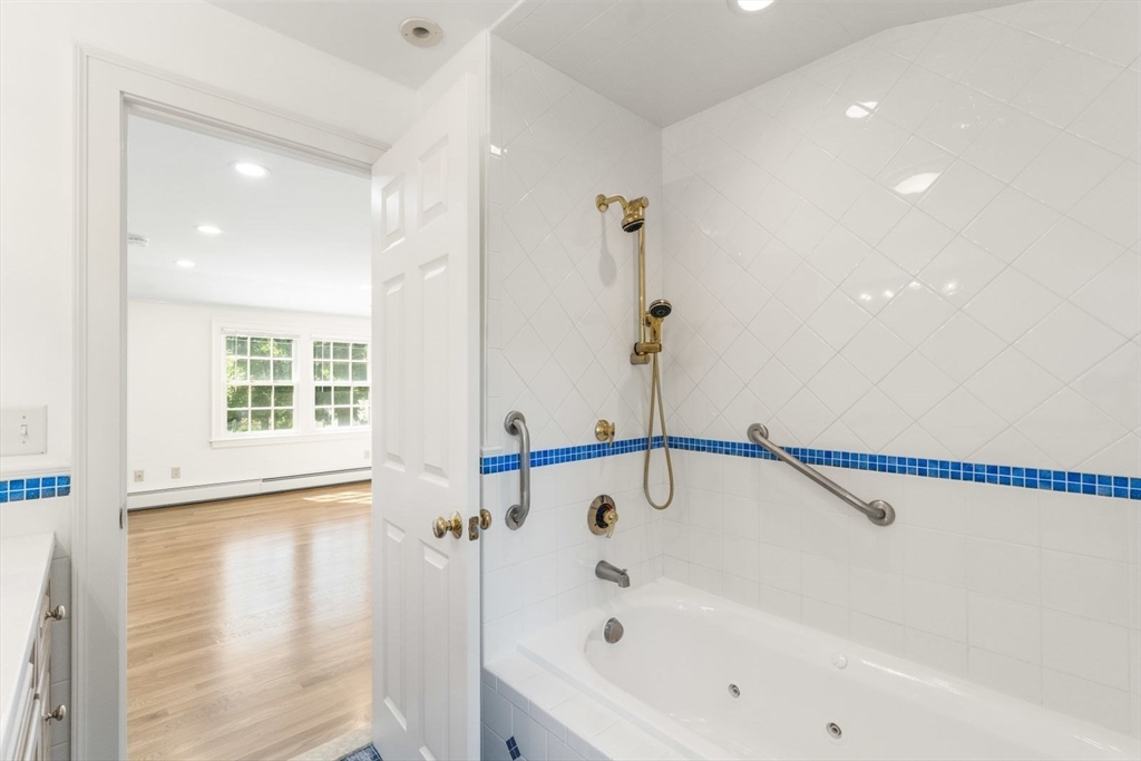82 Allen Avenue #SF, Newton, MA Photo #18