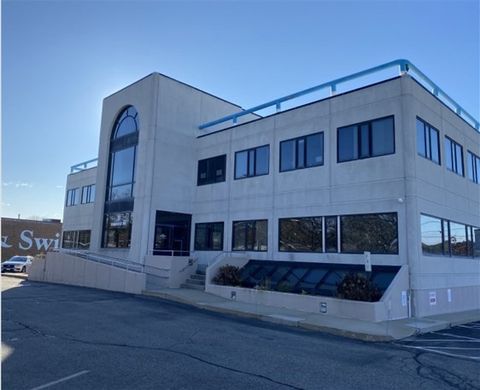 11 Vanderbilt Ave 105 Norwood MA 02062