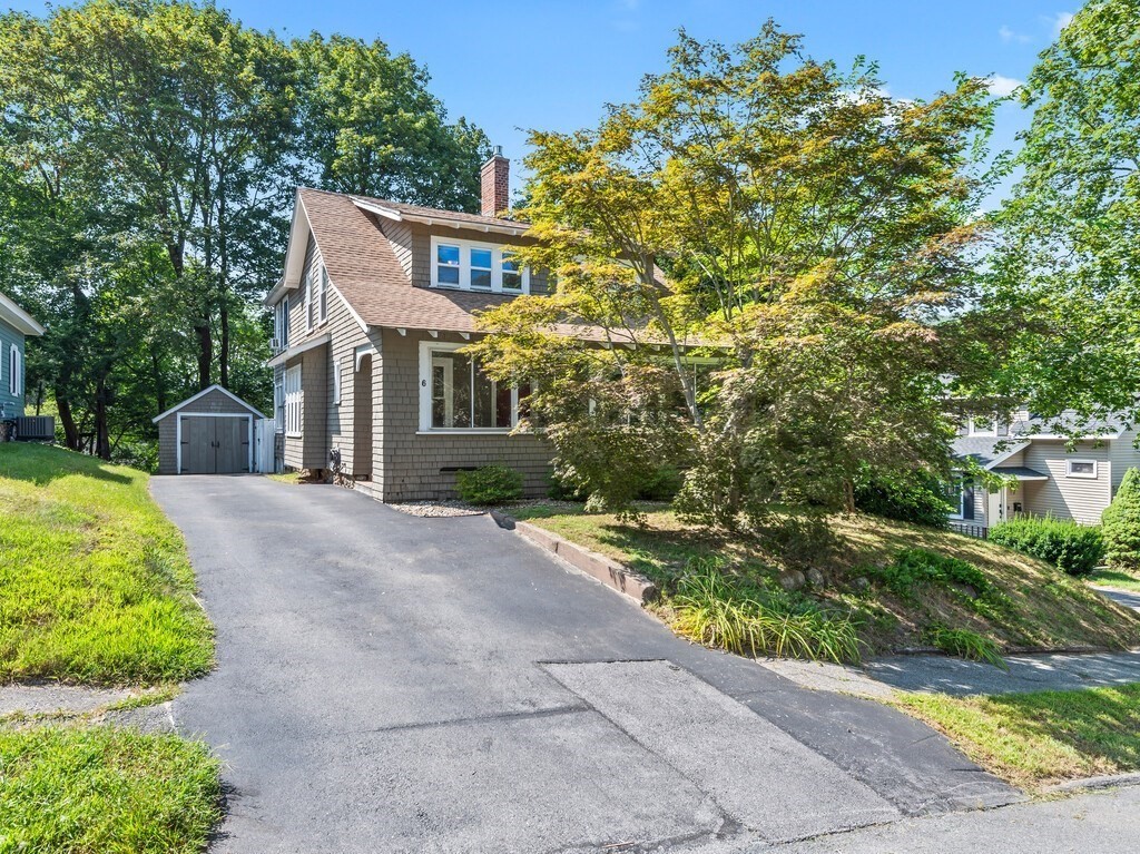 6 Iowa Street