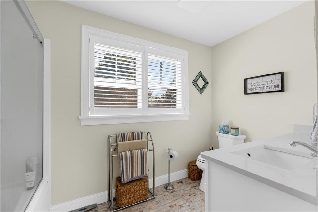 185 Locust St, Swansea, MA, 185 Locust St, Swansea, MA Photo #24