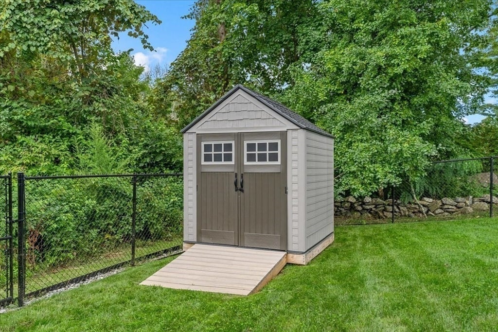 185 Locust St, Swansea, MA, 185 Locust St, Swansea, MA Photo #39