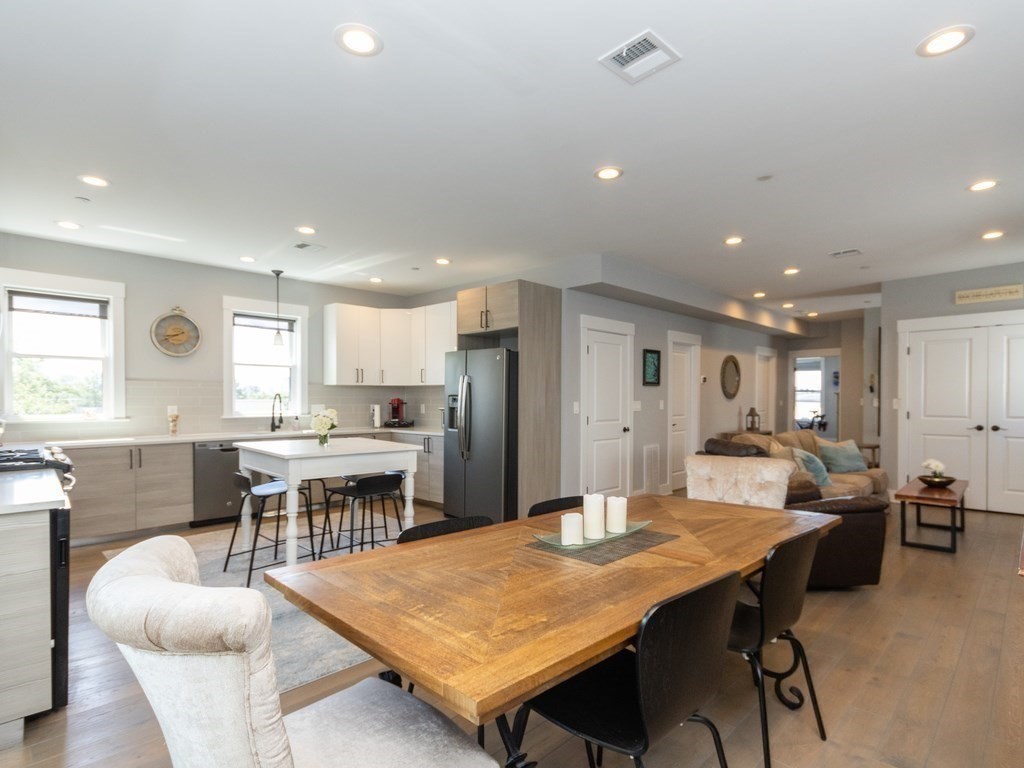 447 Frankfort Street 3