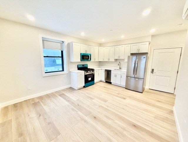 Photo of 220 Winthrop St, Winthrop, MA