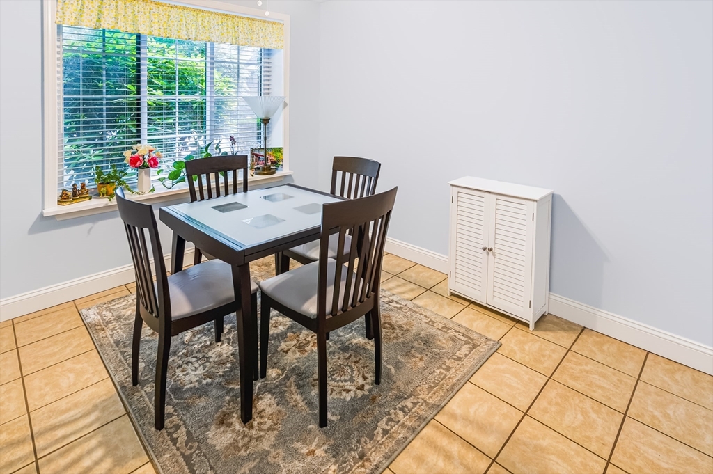 8 Cobblestone Ln 8