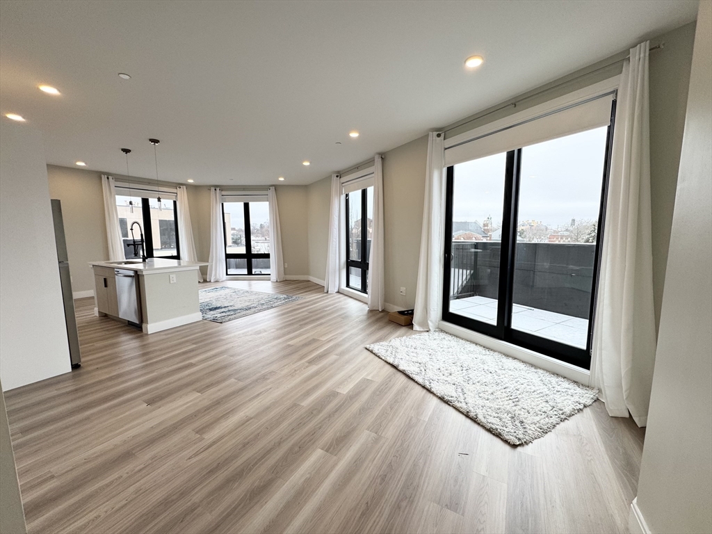 1700 Dorchester Ave 405