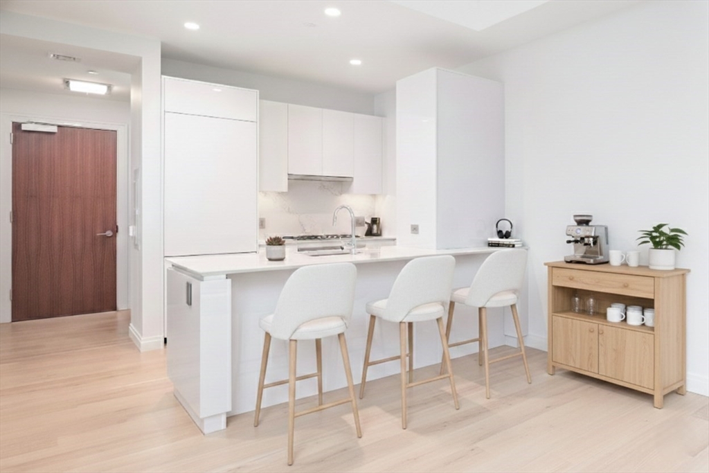 133 Seaport Blvd 1519