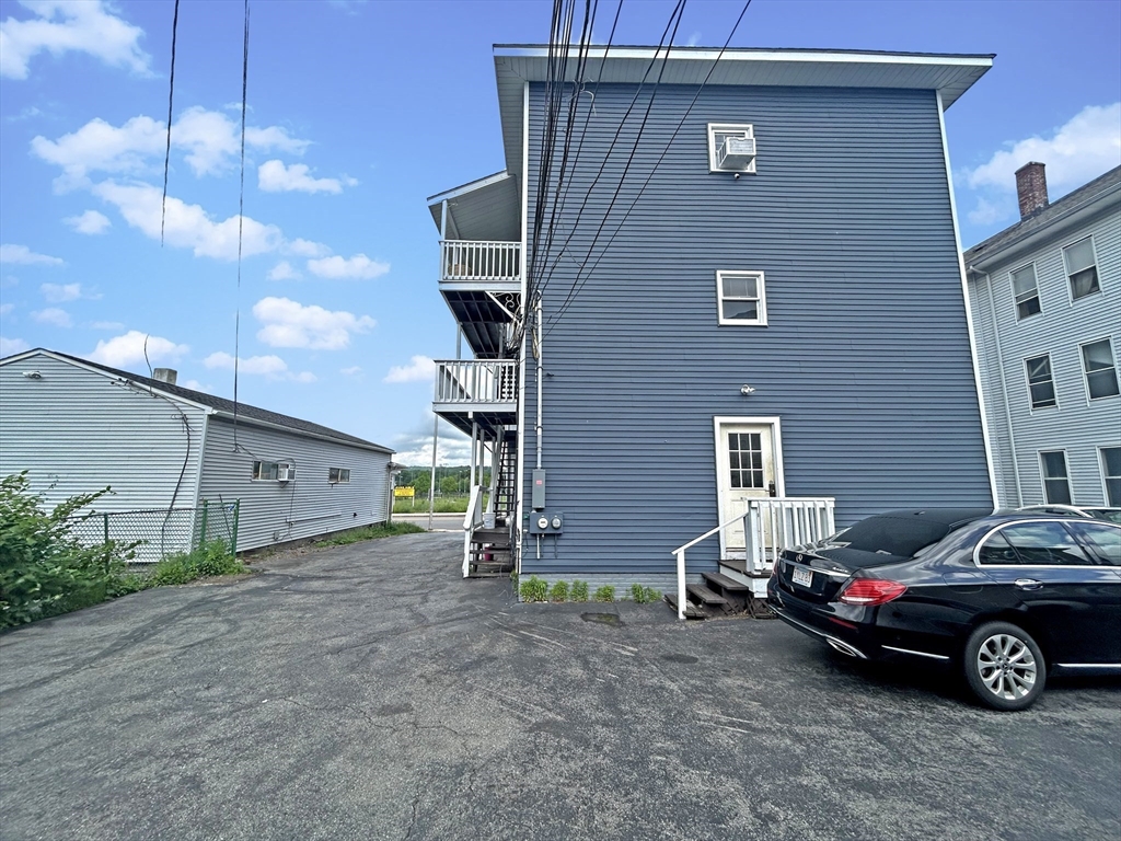 345 Park Ave