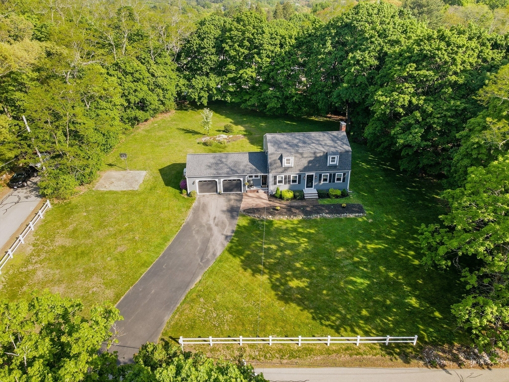 84 Robin Hill Rd