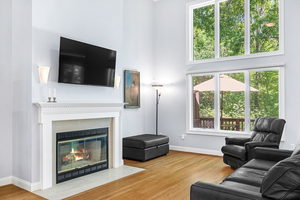202 Dahlia Dr 202