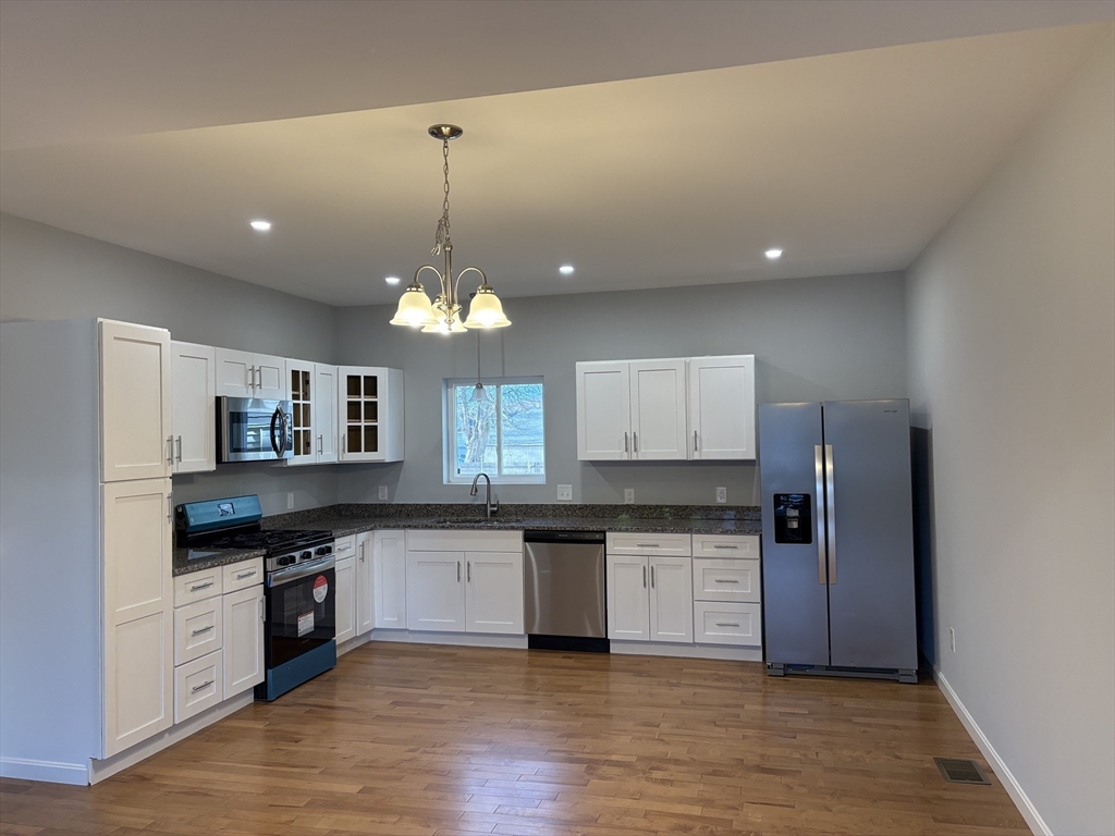 184 Avenue C 03