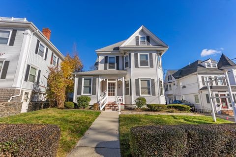 Photo of 145 Court St #1, Plymouth, MA 02360 (MLS # 73492751)