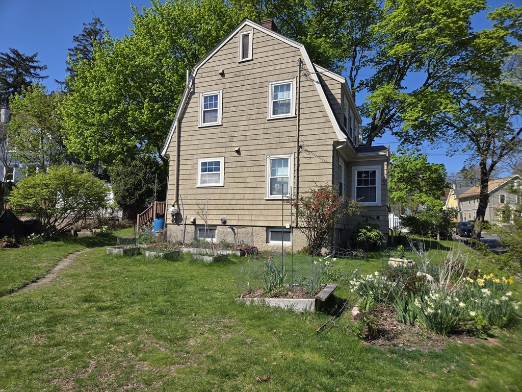 16 Mystic Lake Dr