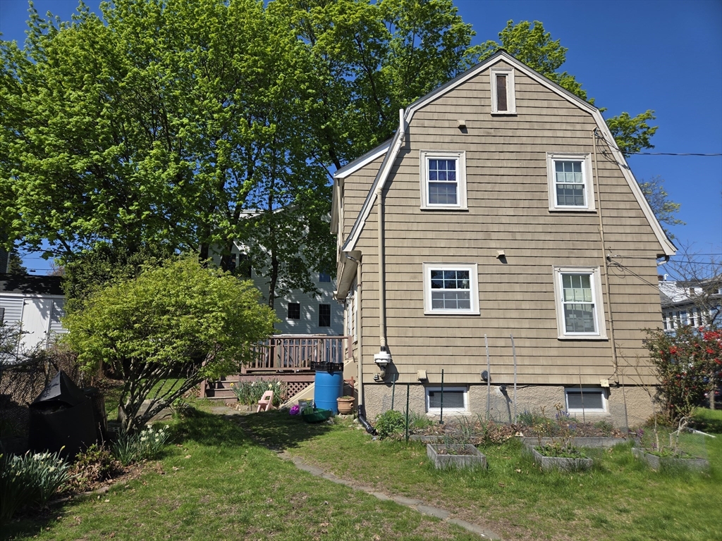 16 Mystic Lake Dr