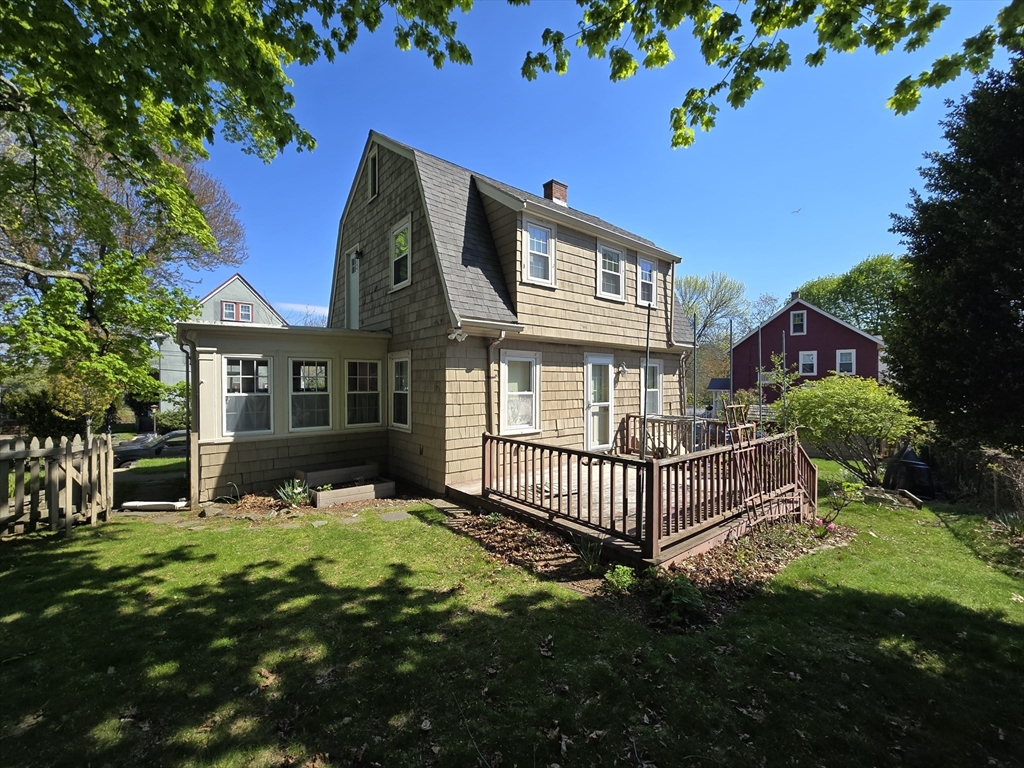 16 Mystic Lake Dr