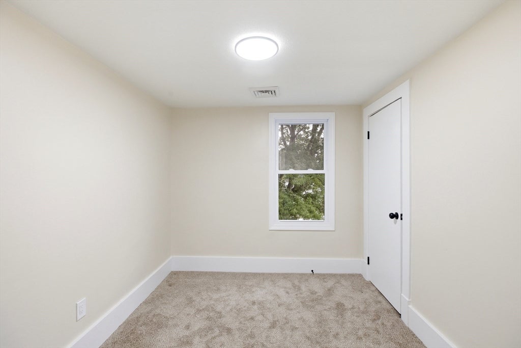 32 Sargon St, Springfield, MA, 32 Sargon St, Springfield, MA Photo #19