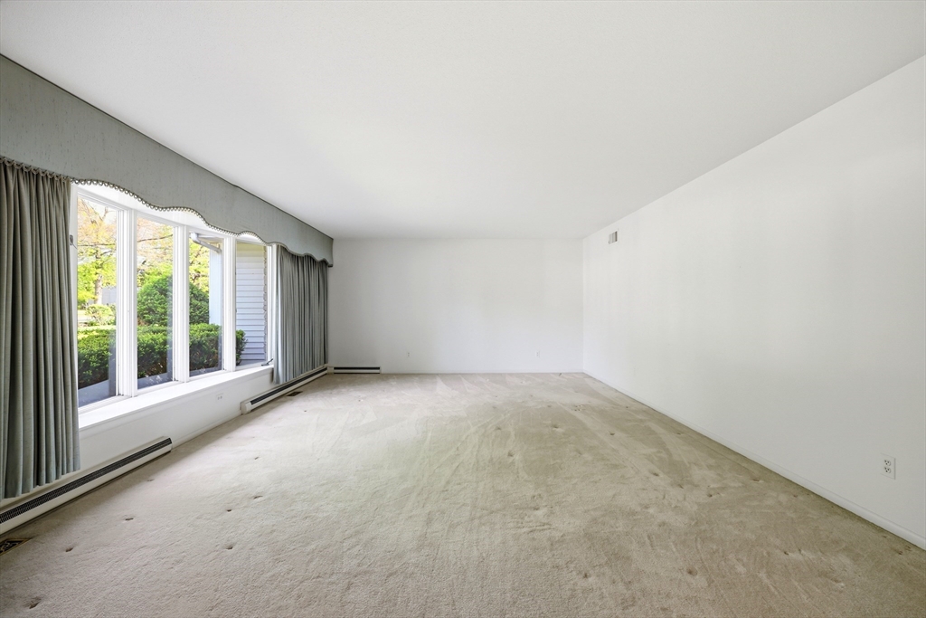 1303 Plumtree Rd