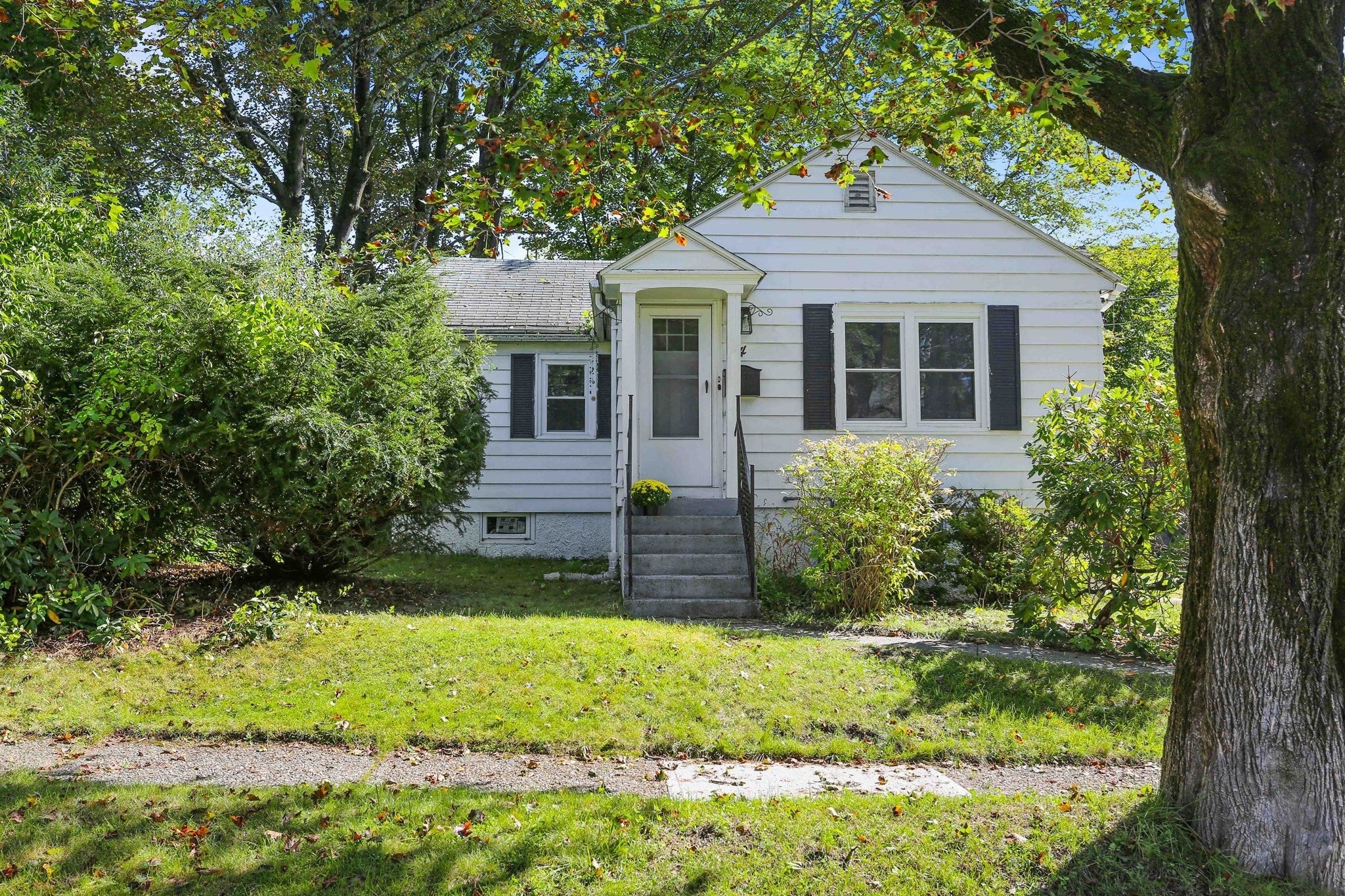4 Pomona Rd, Worcester, MA Photo #2