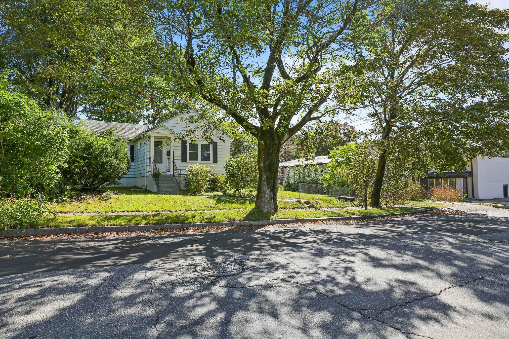 4 Pomona Rd, Worcester, MA Photo #6