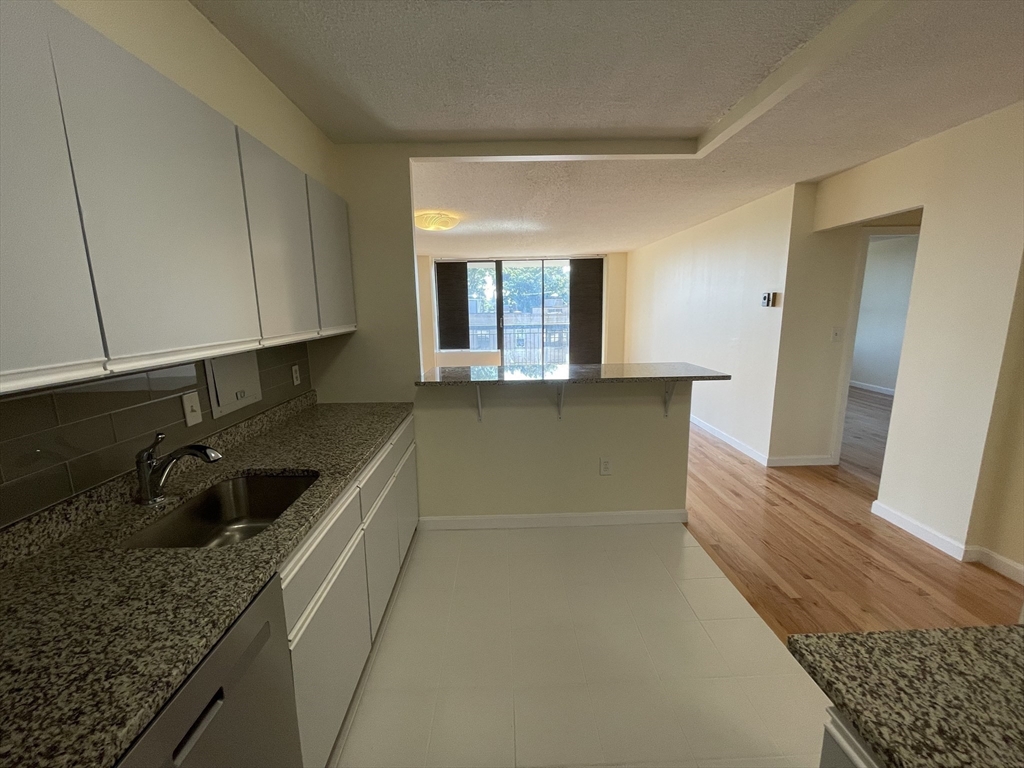 60 Longwood Ave 410