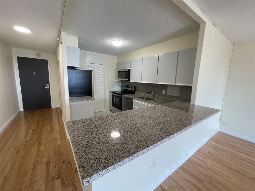 60 Longwood Ave 410
