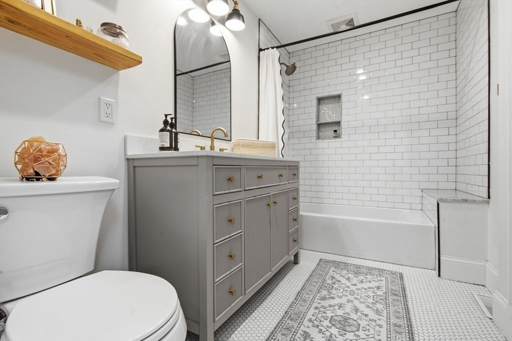 255 Gold St #2, Boston, MA, 255 Gold St #2, Boston, MA Photo #13