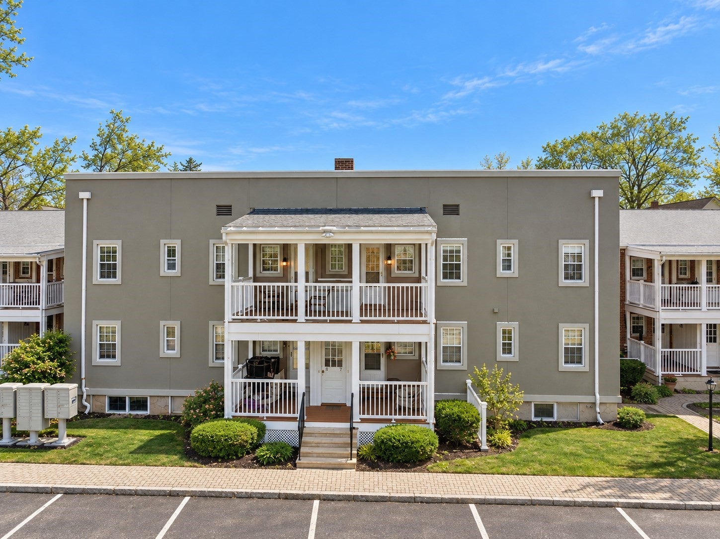 Photo of 180 S Main St, Attleboro, MA