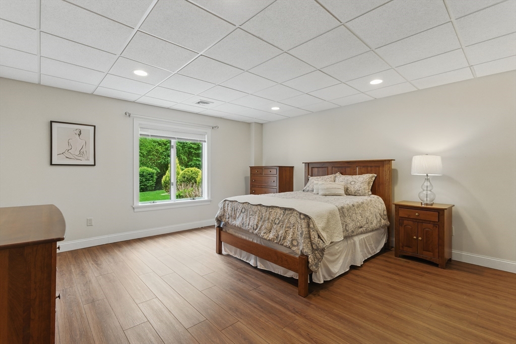 East Longmeadow, Massachusetts 01028, United States, 4 Bedrooms Bedrooms, ,5 BathroomsBathrooms,Residential,Pending,136496