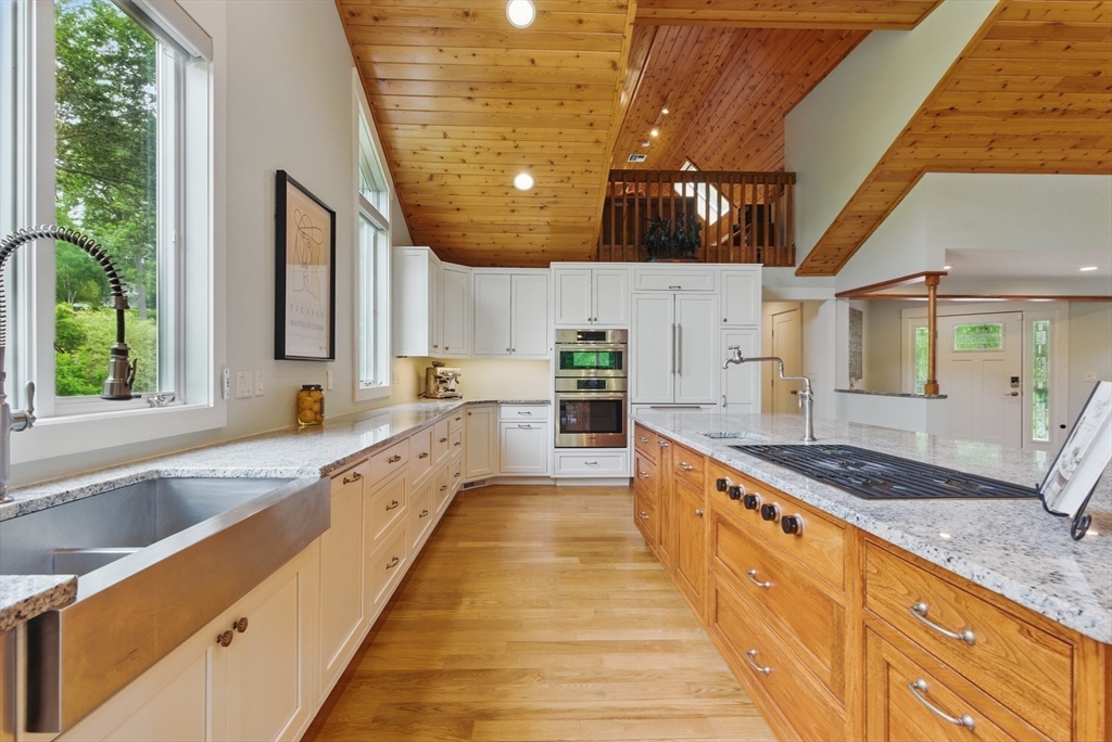 East Longmeadow, Massachusetts 01028, United States, 4 Bedrooms Bedrooms, ,5 BathroomsBathrooms,Residential,Pending,136496