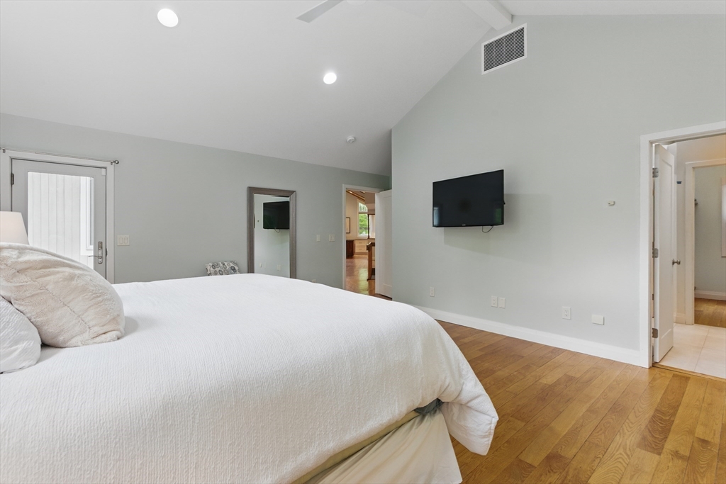 East Longmeadow, Massachusetts 01028, United States, 4 Bedrooms Bedrooms, ,5 BathroomsBathrooms,Residential,Pending,136496