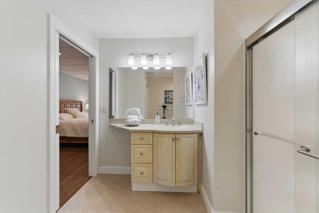 East Longmeadow, Massachusetts 01028, United States, 4 Bedrooms Bedrooms, ,5 BathroomsBathrooms,Residential,Pending,136496