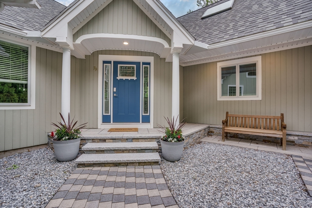 East Longmeadow, Massachusetts 01028, United States, 4 Bedrooms Bedrooms, ,5 BathroomsBathrooms,Residential,Pending,136496