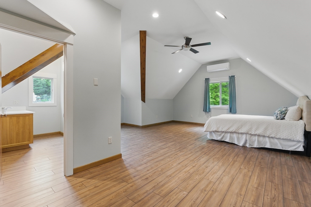 East Longmeadow, Massachusetts 01028, United States, 4 Bedrooms Bedrooms, ,5 BathroomsBathrooms,Residential,Pending,136496