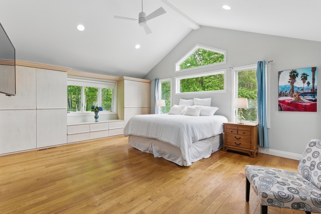 East Longmeadow, Massachusetts 01028, United States, 4 Bedrooms Bedrooms, ,5 BathroomsBathrooms,Residential,Pending,136496