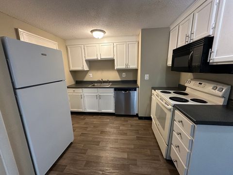 Photo of 375 Harvard St #1A, Cambridge, MA 02139 (MLS # 73440106)