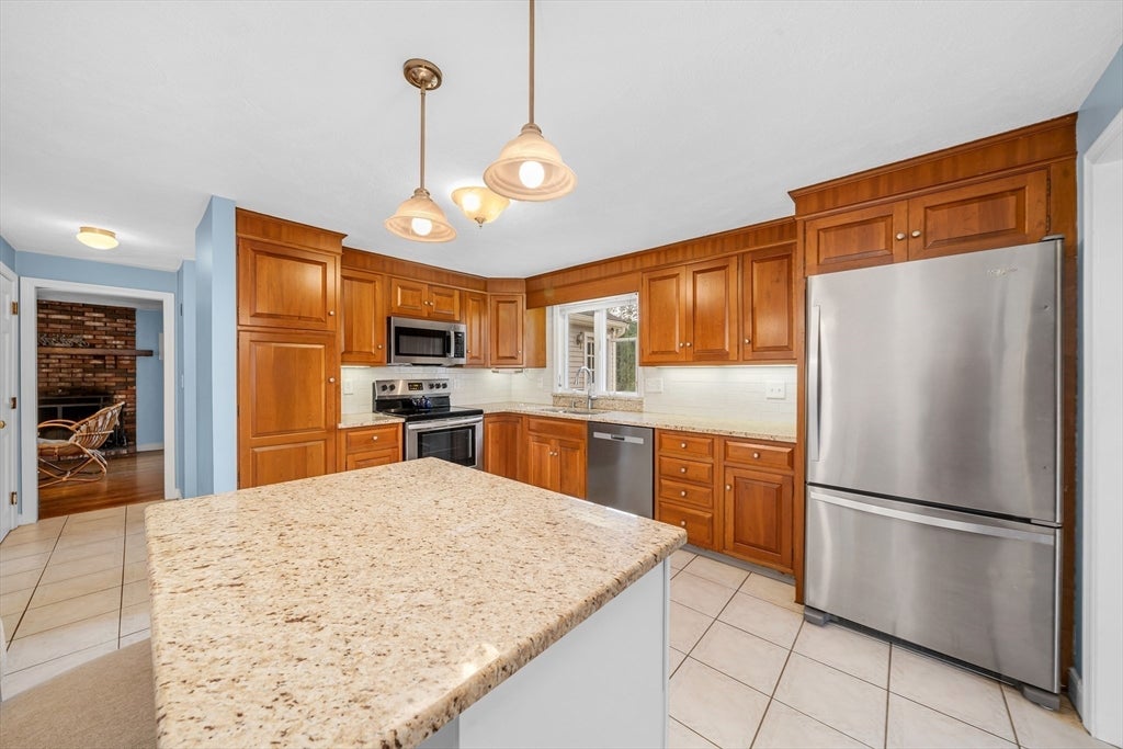 90 Lacy ST, North Andover, MA Photo #14